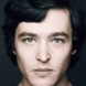 Retour aux sources pour Alexander Vlahos