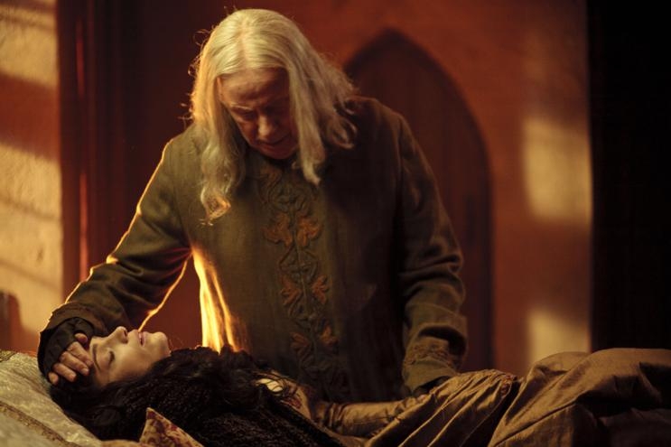 Gaius au chevet de la Princesse Mithian - Le sortilège de Morgane