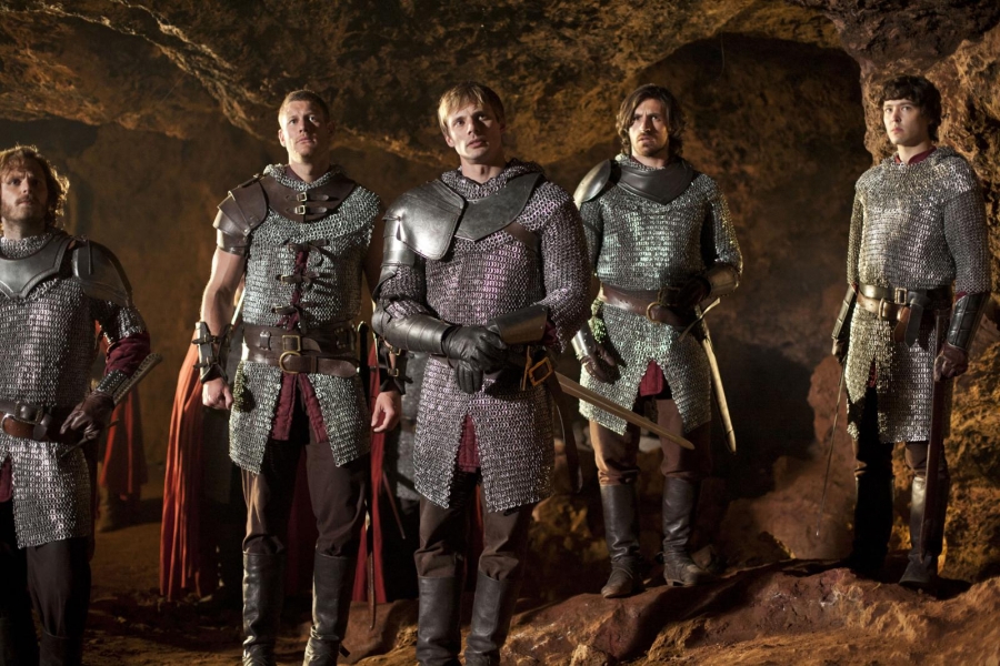 Arthur et ses chevaliers dans la grotte des Disirs - Profanation