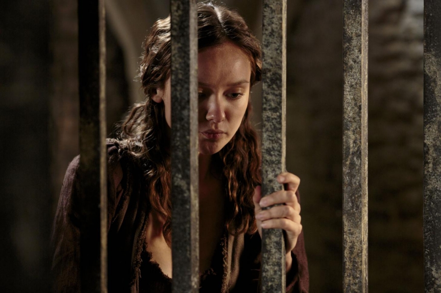 Kara dans la prison de Camelot - L'approche des ténèbres